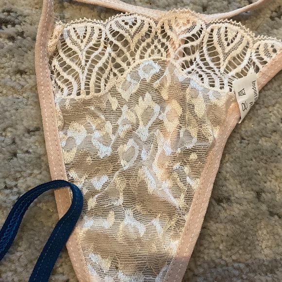 New bundle of 4 lace panties size large - Picture 3 of 5
